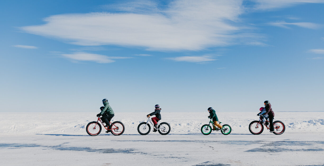 Prends la route, viens faire un tour c’t’hiver! | Tour du lac Saint-Jean 10 incontournables.