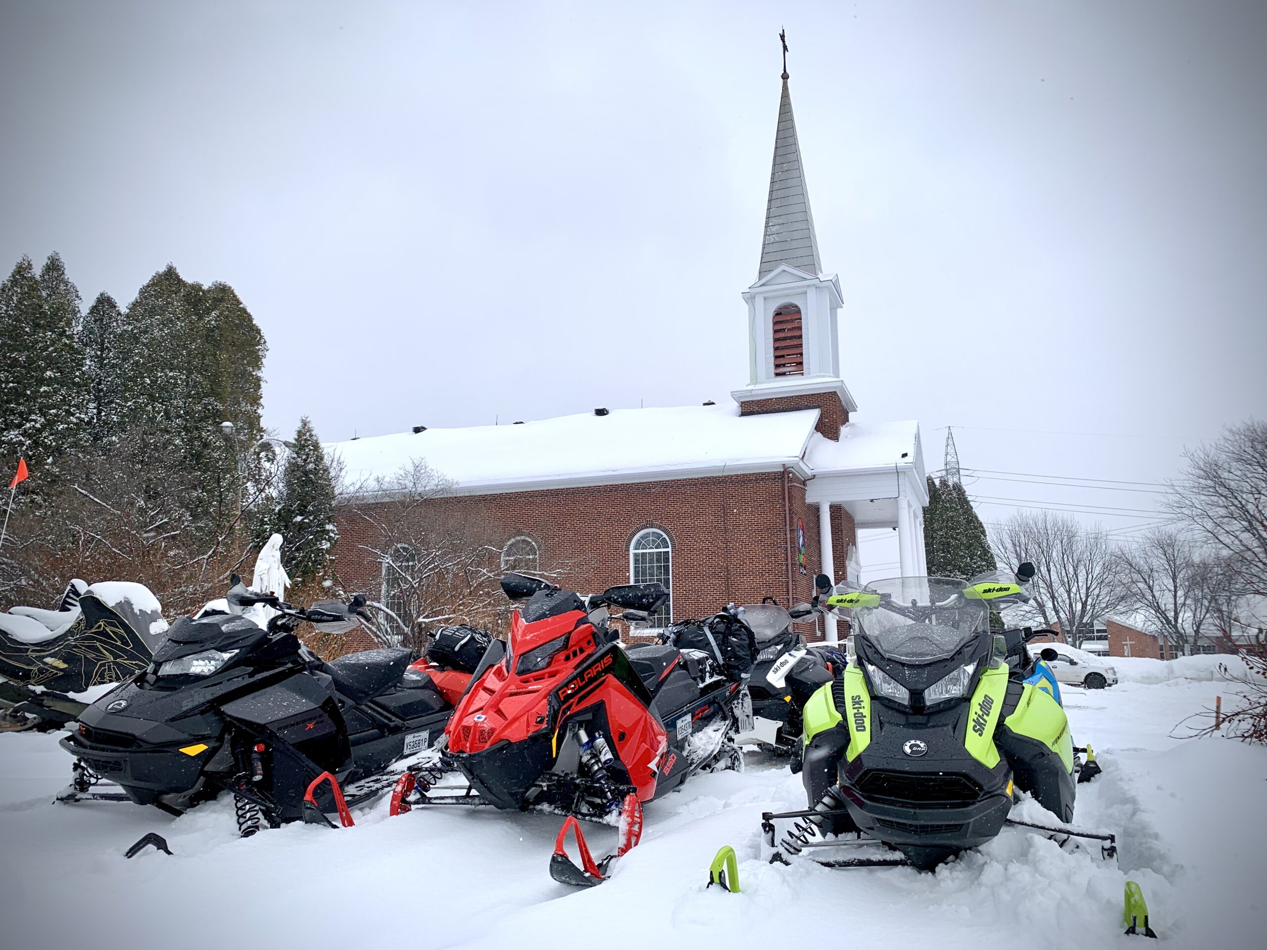 Le Saint-Crème – Forfait motoneige