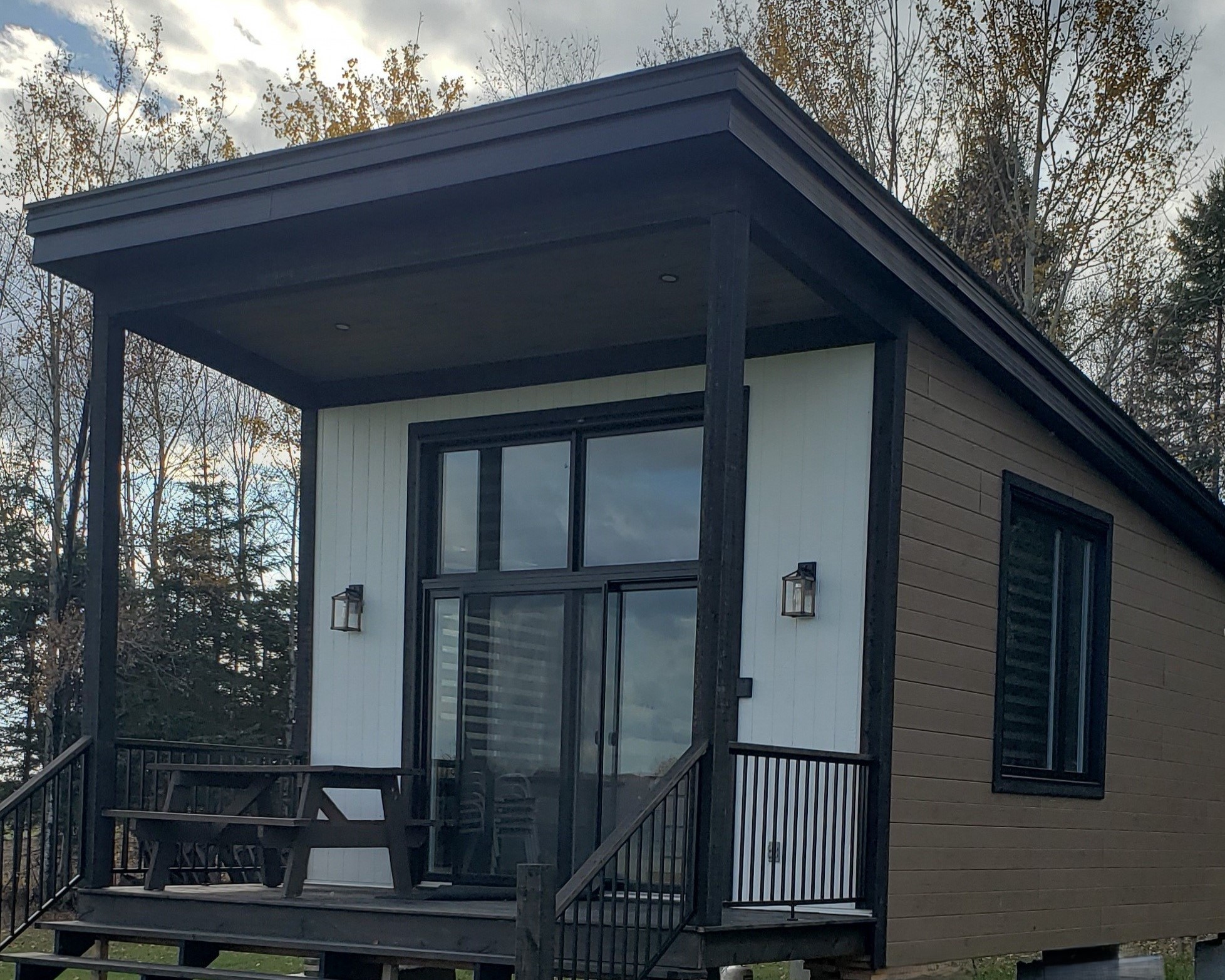 Prêt-à-camper au Soleil Levant